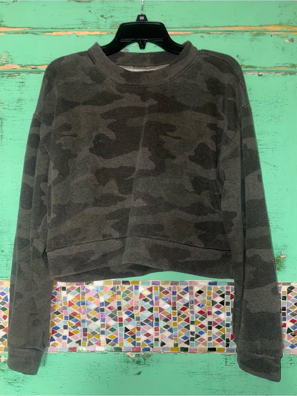 O'Neill Women's Cropped Camo Crewneck in Olive and Charcoal